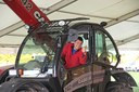 Rehabiliation: Martin Welte fährt Traktor