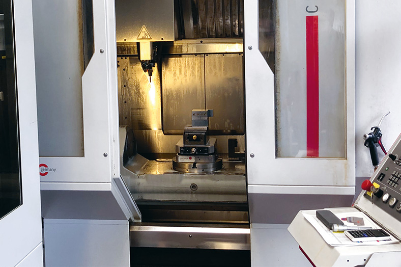 Rehabilitation: Wiro GmbH, CNC-Fräsmaschine