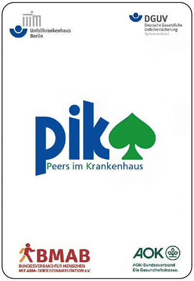 Logo von Peers im Krankenhaus mit den Buchstaben pik und einem grünen Pik-Symbol wie auf Spielkarten